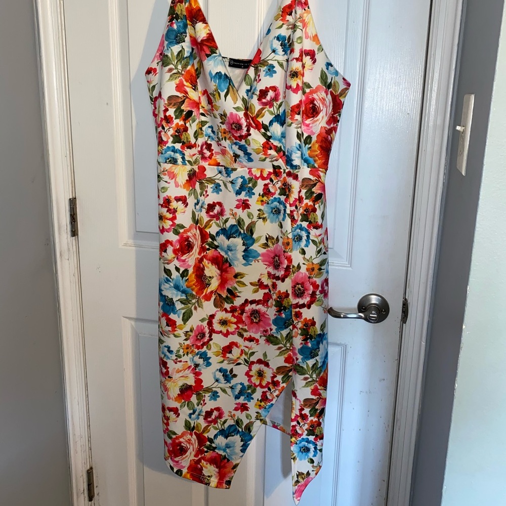 Fashion to Figure Plus Size Floral Dress